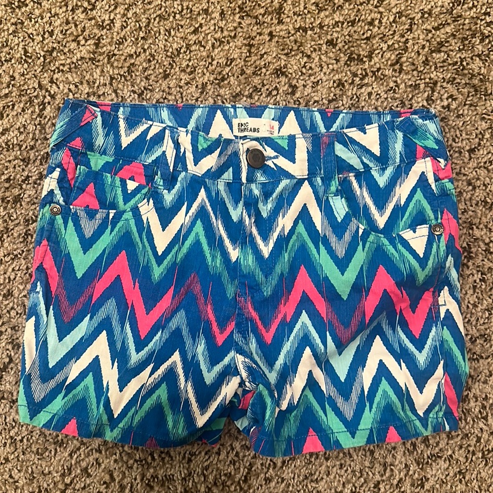 Epic Threads kid short size 4